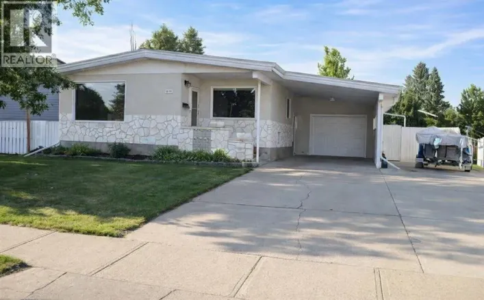 1121 Lakemount Boulevard S, Lethbridge