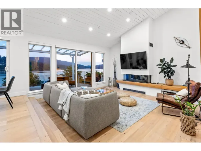 1122 IOCO ROAD, Port Moody