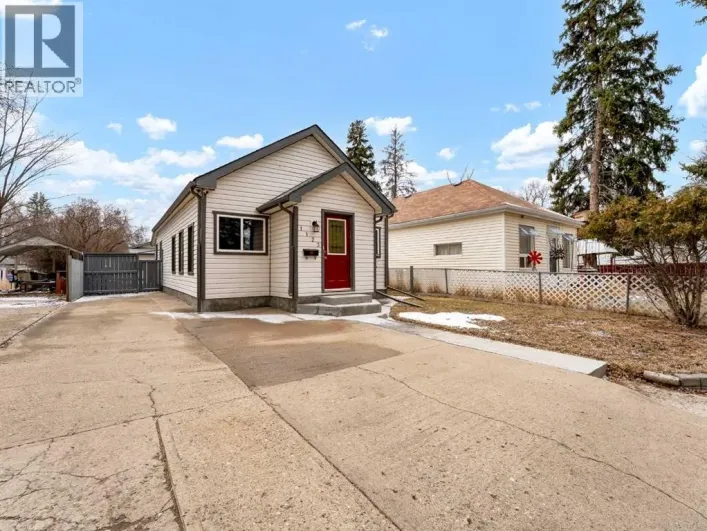 1123 Balmoral Street SE, Medicine Hat