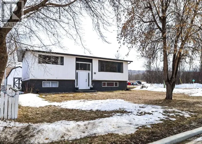11237 91 Street, Peace River