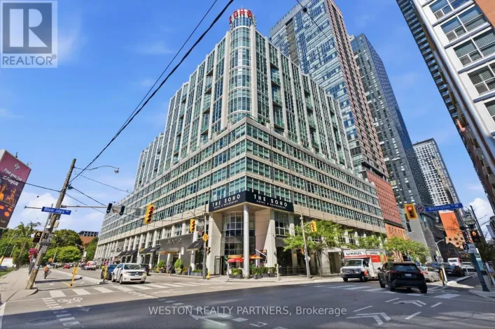 Apartment for rent: 1124 - 36 BLUE JAYS WAY, Toronto