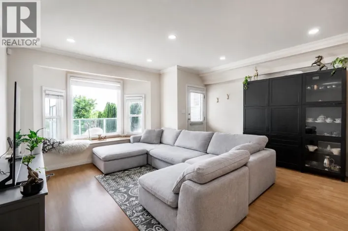 1124 ROCHESTER AVENUE, Coquitlam