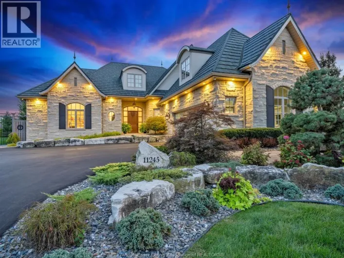 11245 RIVERSIDE DRIVE, Windsor