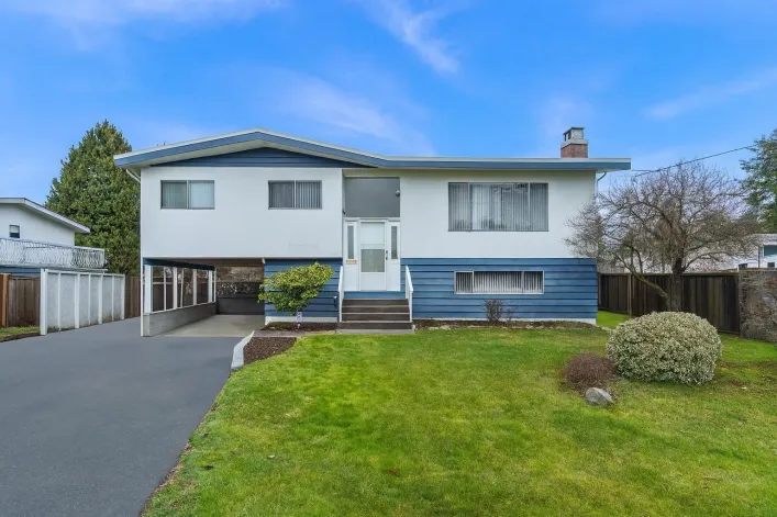 11249 80 AVENUE, Delta