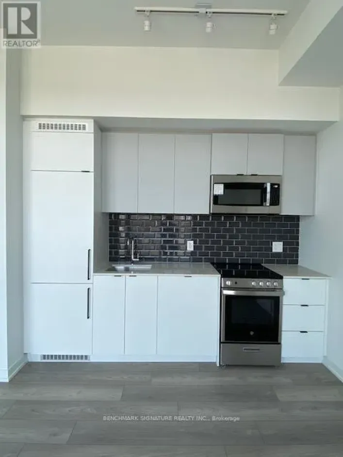 1125 - 285 DUFFERIN STREET, Toronto