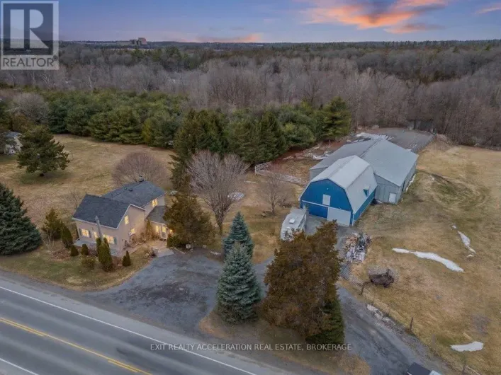 1125 COUNTY RD 1 E, Stone Mills