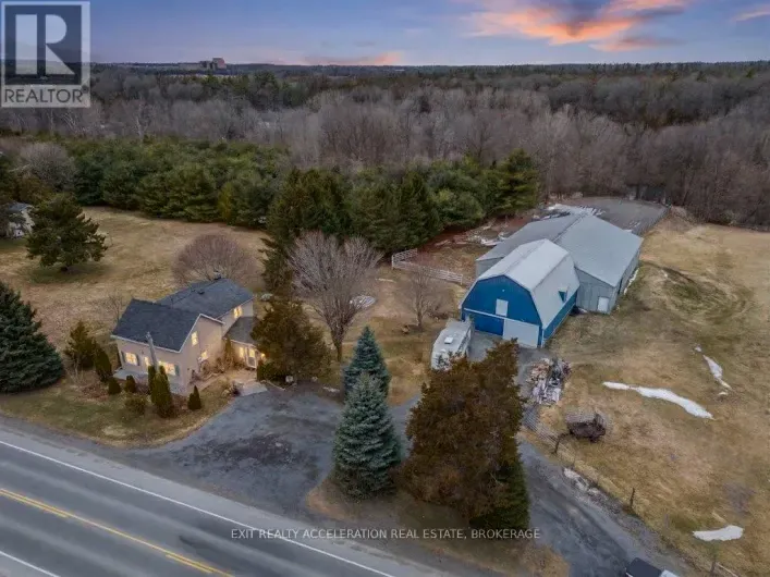 1125 COUNTY RD 1 E, Stone Mills