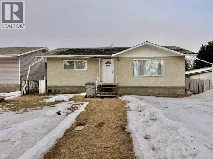 1126 6 Avenue, Wainwright