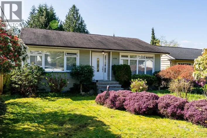 1126 KINGS AVENUE, West Vancouver