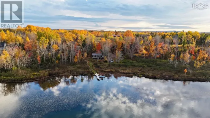 1127 Lake Road, Mattatall Lake