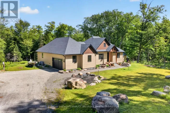 1129 NORTH PORTAGE ROAD, Lake of Bays
