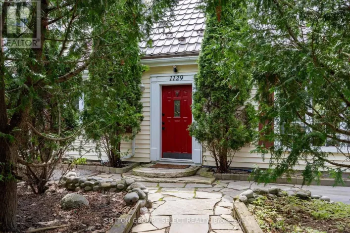 1129 SUNNINGDALE ROAD E, London North