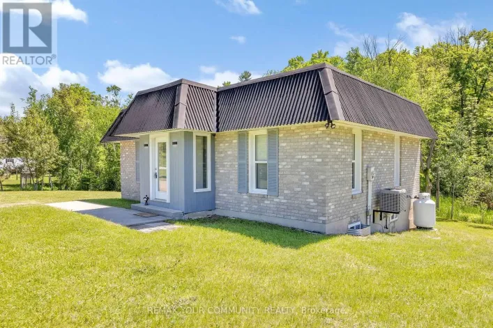 House for sale: 112922 HIGHWAY 7, Addington Highlands