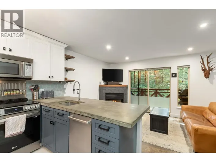 113 3070 HILLCREST DRIVE, Whistler