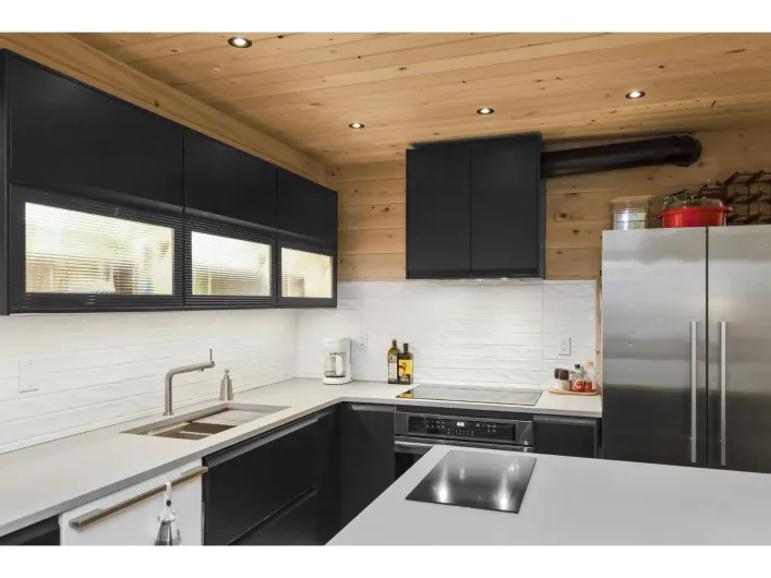 113 33165 2 AVENUE, Mission