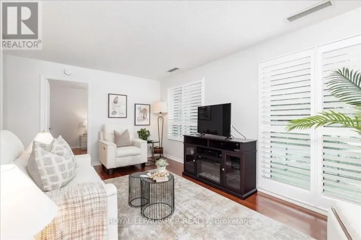 113 - 35 VIA ROSEDALE WAY, Brampton