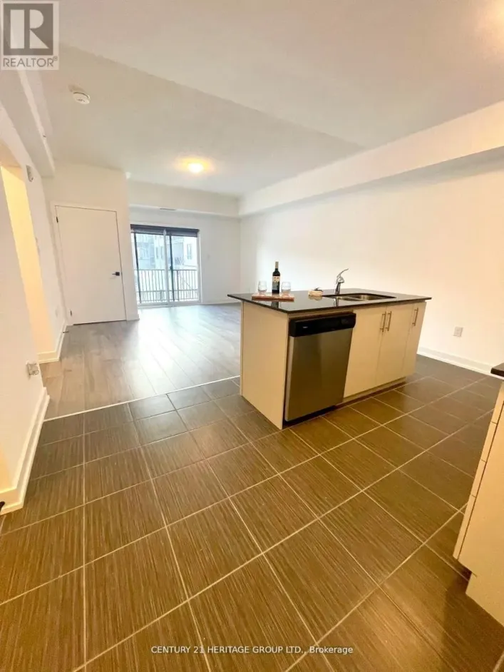 113 - 4 SPICE WAY, Barrie