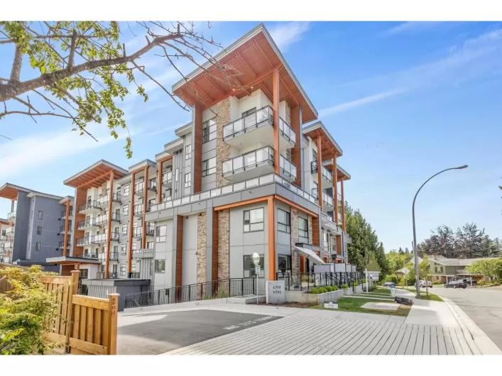 113 6960 NICHOLSON STREET, Delta