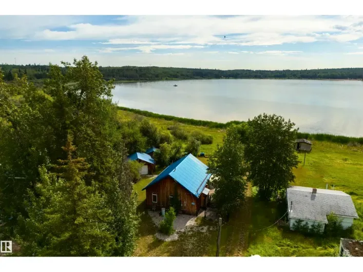 House for sale: 113 BAYVIEW DR, Rural Parkland County