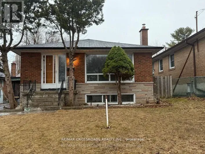 113 CONFEDERATION DRIVE, Toronto