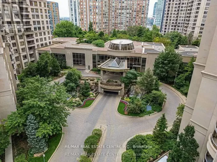 1130 - 3888 DUKE OF YORK BOULEVARD, Mississauga