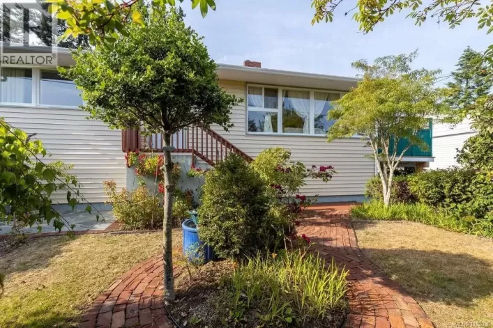 1130 Nelson St, Nanaimo