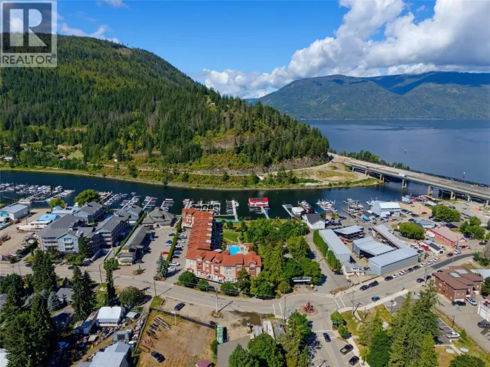 1130 Riverside Avenue Unit# 14, Sicamous