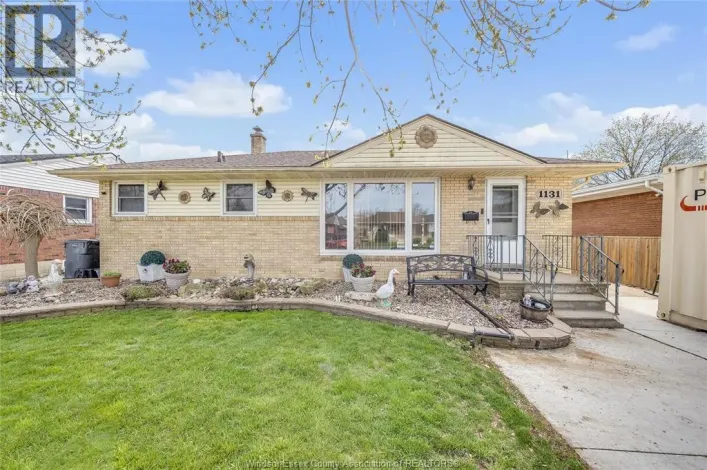 1131 MATTHEW BRADY, Windsor