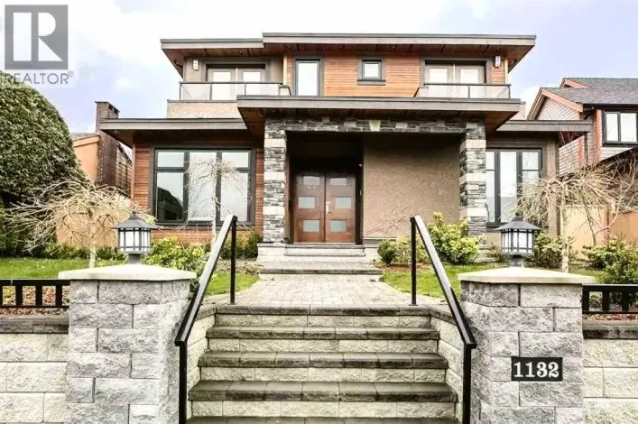 1132 CLOVERLEY STREET, North Vancouver
