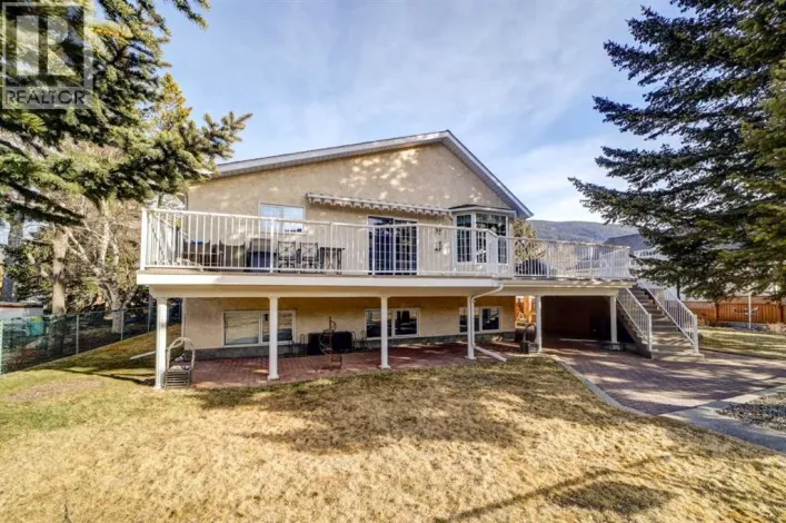 11321 21 Avenue, Blairmore