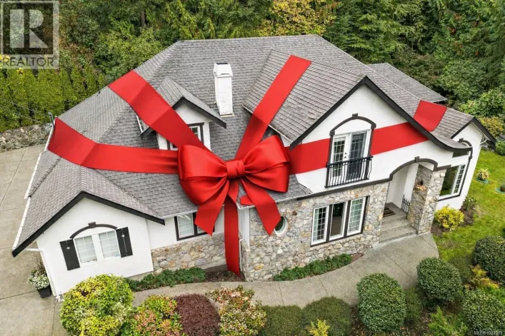 11327 Nitinat Rd, North Saanich