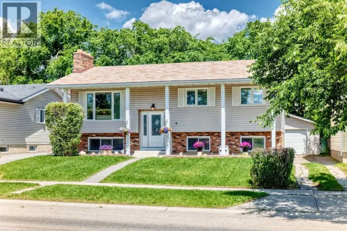 11335 Braeside Drive SW, Calgary
