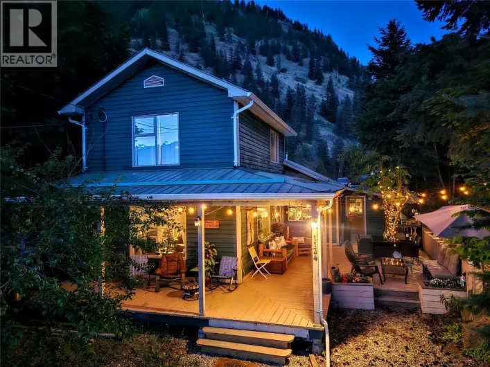 1134 Thompson Avenue, Chase