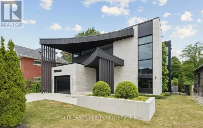 1135 BALFOUR STREET, Pelham