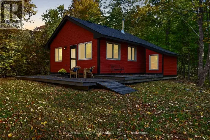 1135 GREEN BAY ROAD, Frontenac