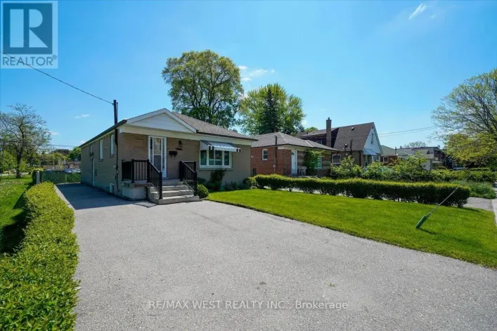 1135 ISLINGTON AVENUE, Toronto
