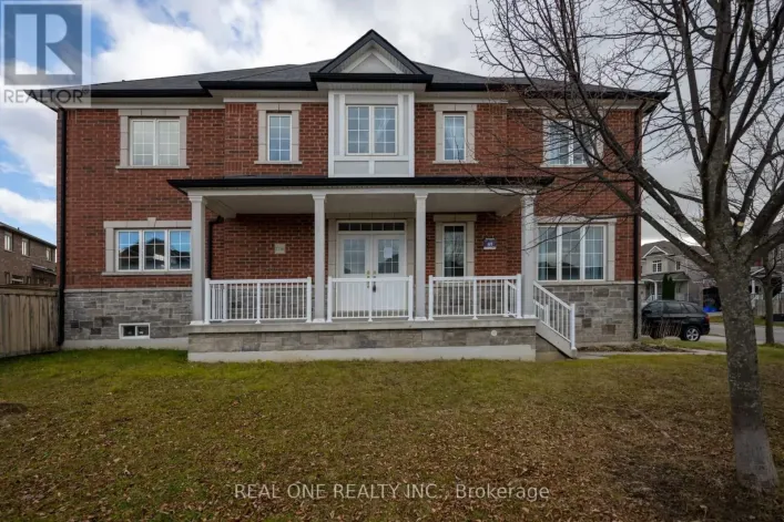 1136 CENOTAPH BOULEVARD, Newmarket