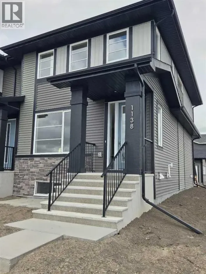 1138 Cobblestone Boulevard SW, Airdrie