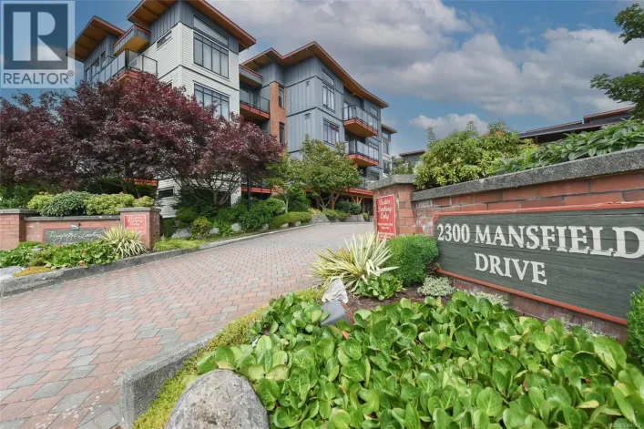 114 2300 Mansfield Dr, Courtenay
