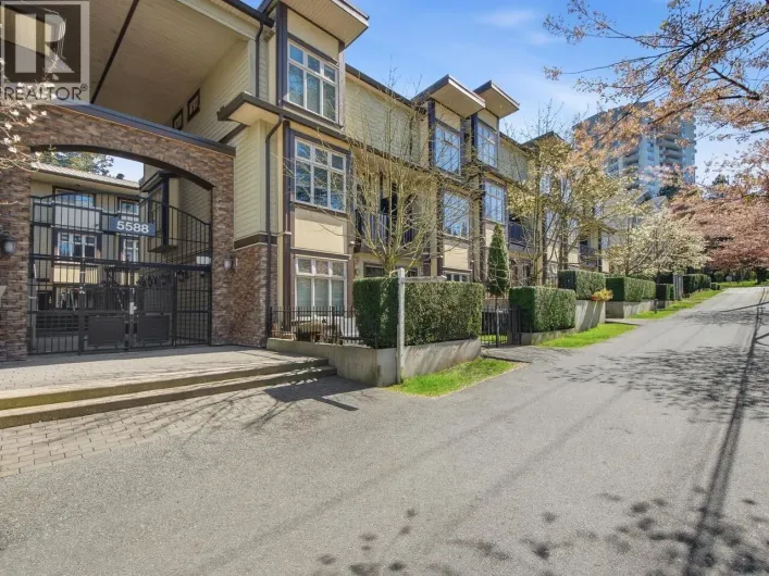 114 5588 PATTERSON, Burnaby