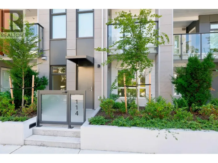114 82 FIRST STREET, New Westminster