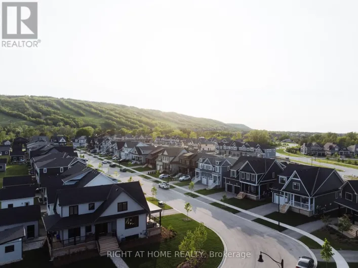 114 BLACK WILLOW CRESCENT, Blue Mountains