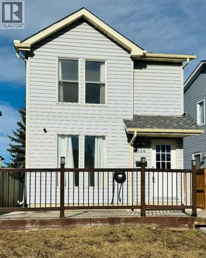 114 Castledale Way NE, Calgary