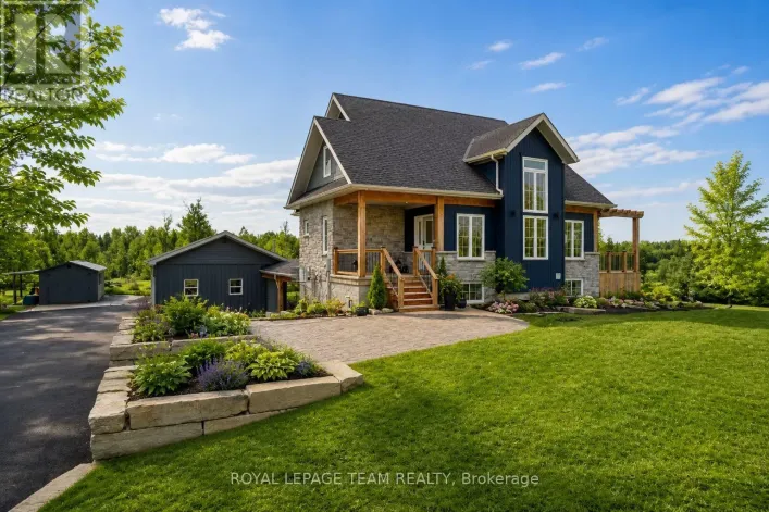 114 CHARLES HOLDEN AVENUE, Merrickville-Wolford