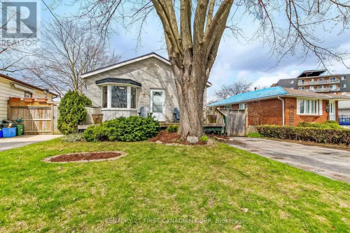 114 CONNAUGHT AVENUE, London East