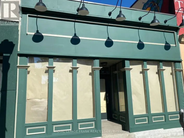 114 DUNDAS STREET W, Whitby