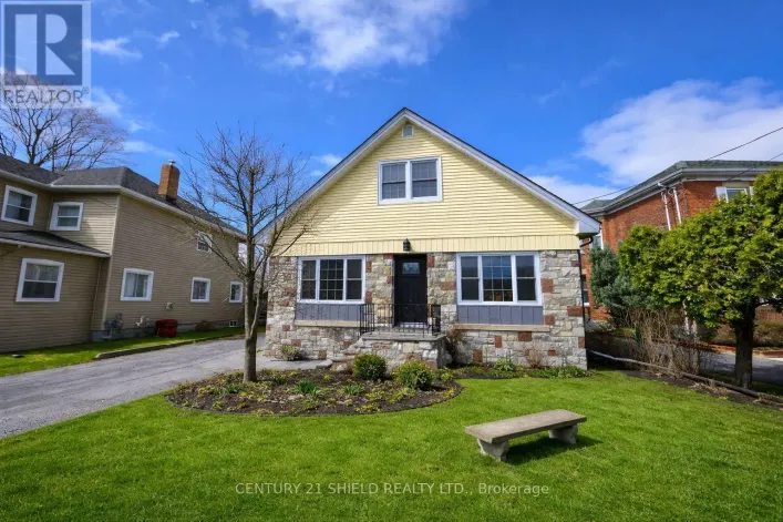 114 GLOUCESTER STREET N, Cornwall