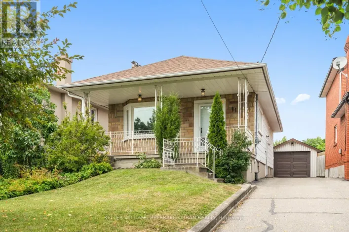 114 GRACEFIELD AVENUE, Toronto