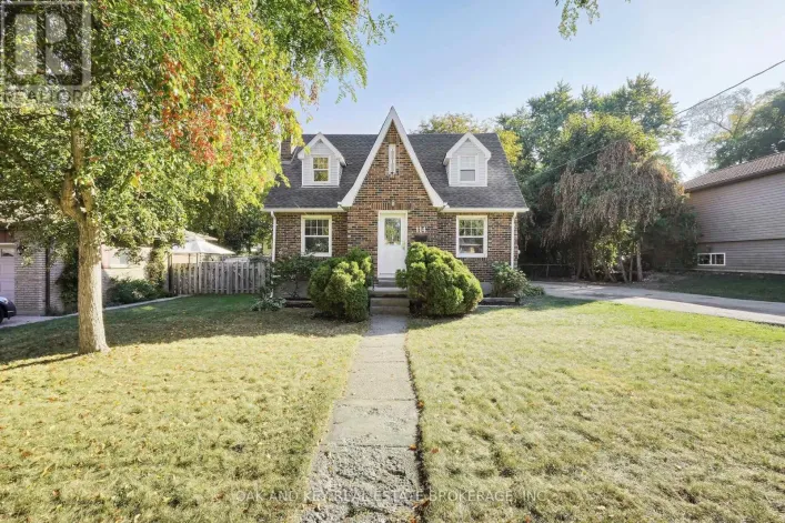 114 LYMAN STREET, London East