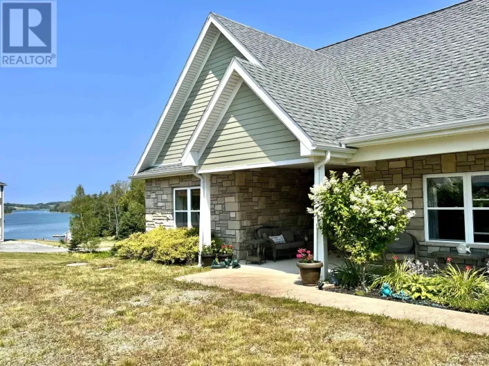 114 Ocean Stone Drive, Garden Lots